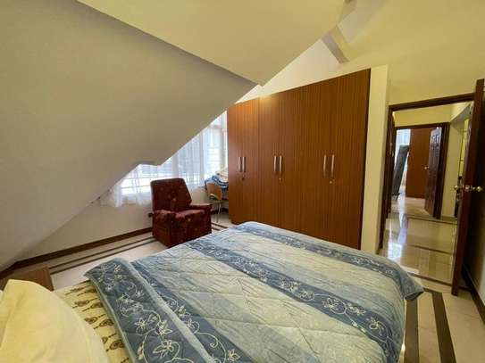 3 Bed House with En Suite in Gigiri image 36