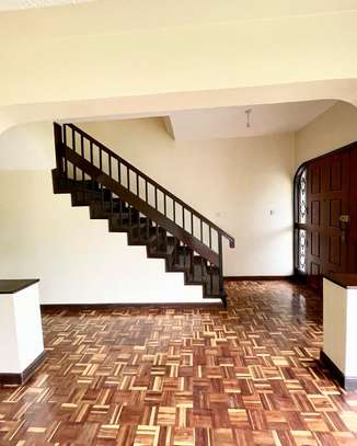 4 Bed Townhouse with En Suite in Kileleshwa image 17