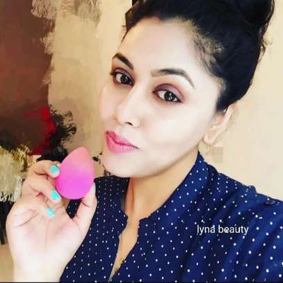 Makeup beauty blender sponge image 3