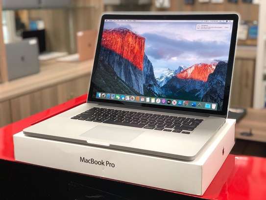 2013 Apple MacBook Pro with 2.3 GHz Intel Core i7 image 1