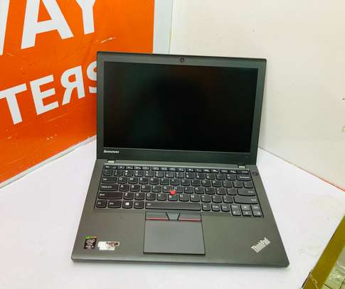 Lenovo ThinkPad x250 Core i5 8GB RAM 180 SSD image 2