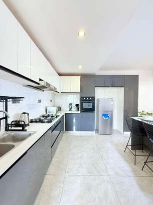 Serviced 3 Bed Apartment with En Suite in Kilimani image 15
