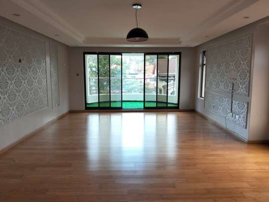 5 Bed House with En Suite in Lavington image 37