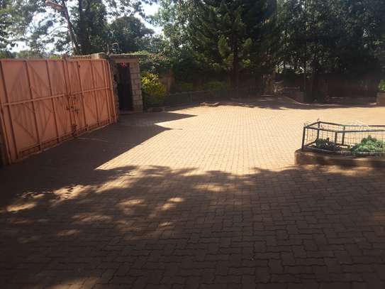 Very Spacious 6 BR House plus Sqs in Ngong image 4