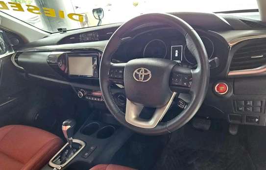 Toyota Hilux Automatic diesel 2018 image 3