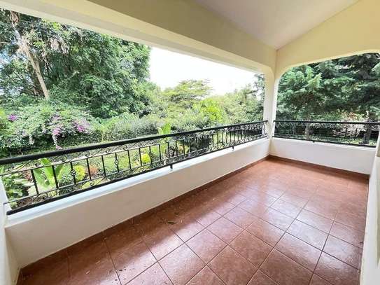 5 Bed Townhouse with Garden at Lavington image 6
