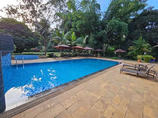 Furnished 3 Bed Apartment with En Suite in Riverside image 1