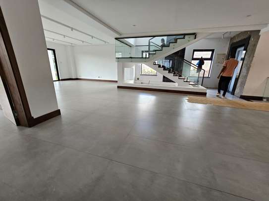 5 Bed House with En Suite in Kitisuru image 15