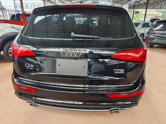 Audi Q5 Quattro black 2018 image 11