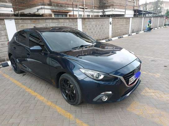 Mazda axela image 4