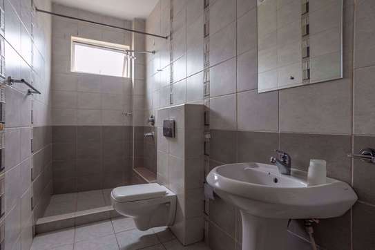 3 Bed Apartment  in Parklands image 4