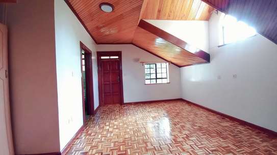 5 bedroom house for rent in Nyari image 8