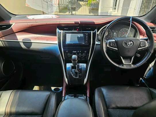 Toyota Harrier 2018 white 2wd image 5