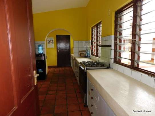 4 Bed House with En Suite in Shanzu image 11