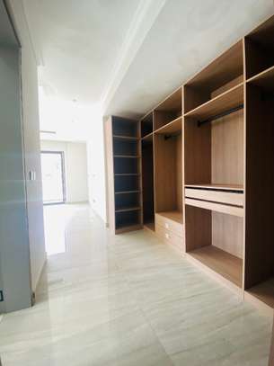 5 Bed Apartment with Swimming Pool in Kilimani image 3