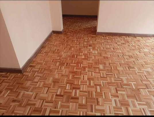 Wooden floors and parquet flooring image 4