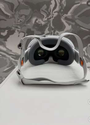 Apple vision pro 512GB image 5