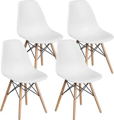 Eames Molded Plastic Side Chair image 5