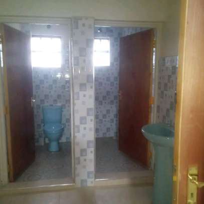 NEWLY BUILT TWO BEDROOM MASTER ENSUITE TO LET FOR 20K image 5