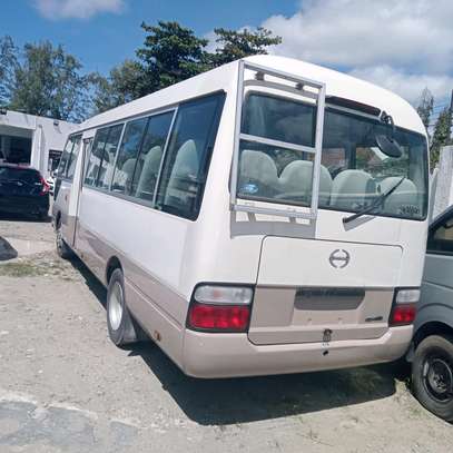 HINO 2015MODEL MANUAL DIESEL. image 6