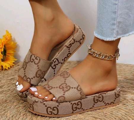 *Gucci sandals*🥳🥳
Size: *36-42* image 3