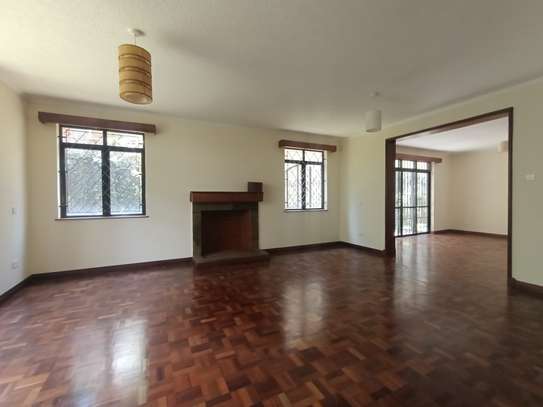 5 Bed Villa with En Suite in Lavington image 3