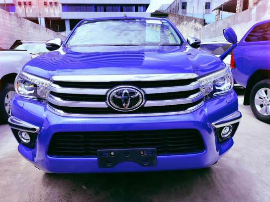 Toyota Hilux double cabin blue Sport 2018 image 1
