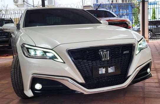 Toyota crown Rs image 13