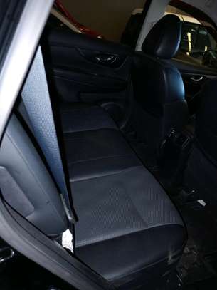 Nissan Xtrail metallic black image 5