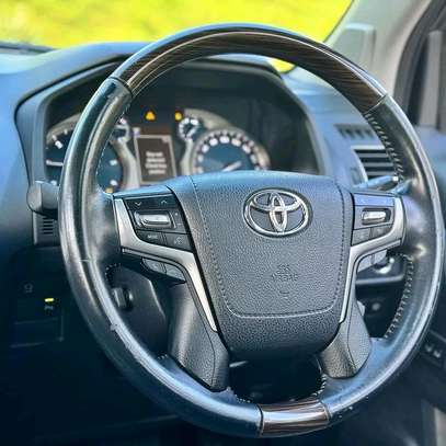 2018 Toyota land cruiser Prado VXL image 3