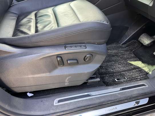 Volkswagen Tiguan Sunroof 2019 image 12