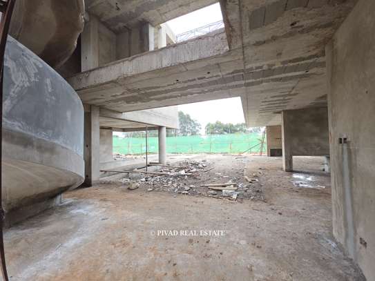 5 Bed House with En Suite in Karen image 8