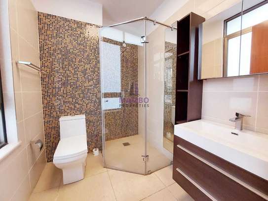 3 Bed Apartment with En Suite at 6Th Avenue image 12