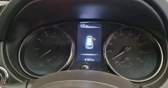 Nissan x-trail Black 2018 4x4 image 6