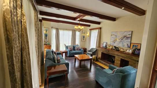 5 Bed House with En Suite in Runda image 4