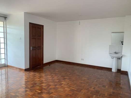 2 bedroom apartment master Ensuite available image 14