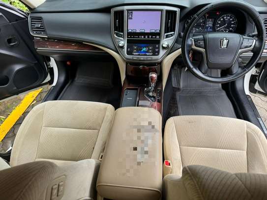 2014 Toyota Crown Royal Saloon Available Now! image 7