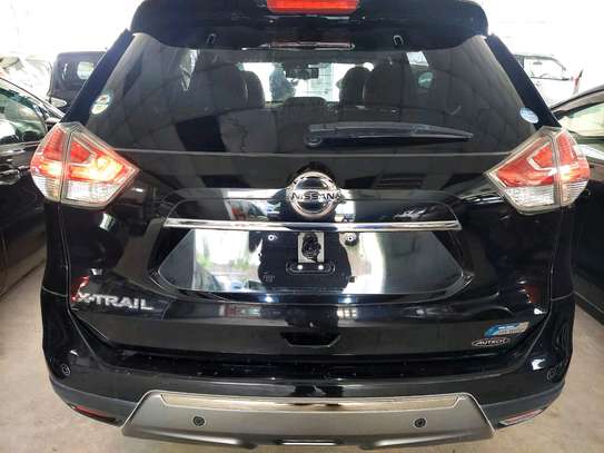 Nissan X -trail hybrid image 4