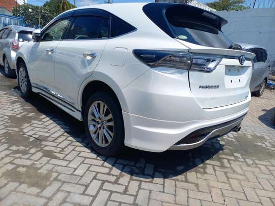 TOYOTA HARRIER NEW CAR. image 9