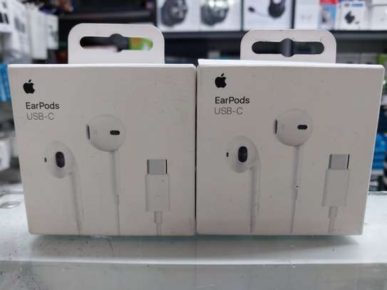 Apple EarPods with USB-C Connector image 3