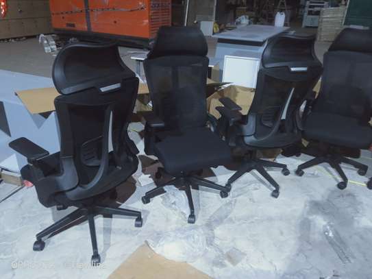 Headrest office chair image 3