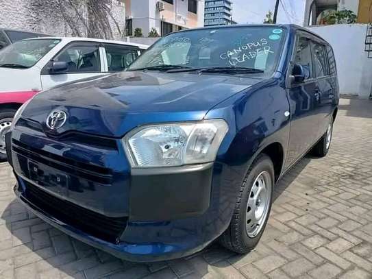 Toyota succeed TXG blue image 6