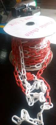 Plastic Barier chain image 3
