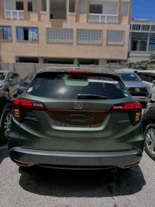 Honda bezel hybrid image 4