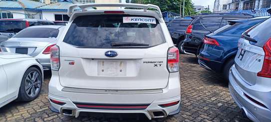 Subaru Forester XT STi White 2018 image 10