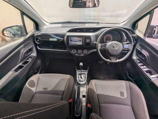 toyota vitz  offer image 5