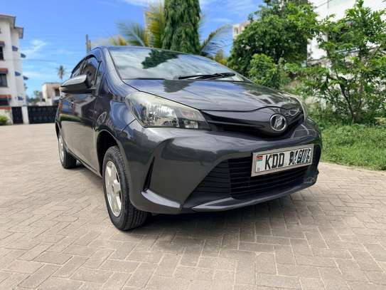 Toyota Vitz image 2