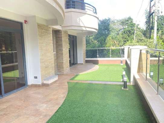 4 Bed Apartment with En Suite at Riverside Drive image 15