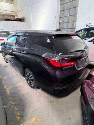 Honda shuttle Z senig image 12