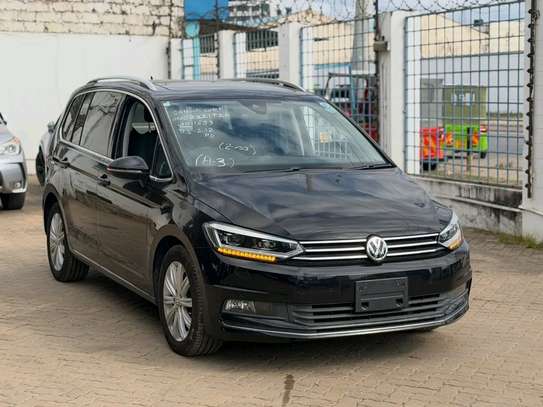Volkswagen Touran Sunroof 2019 image 2